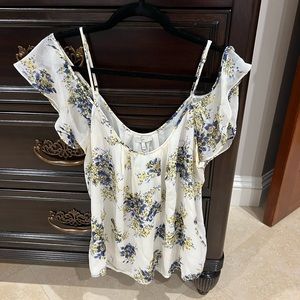 Beautiful Joie blouse in excellent condition..